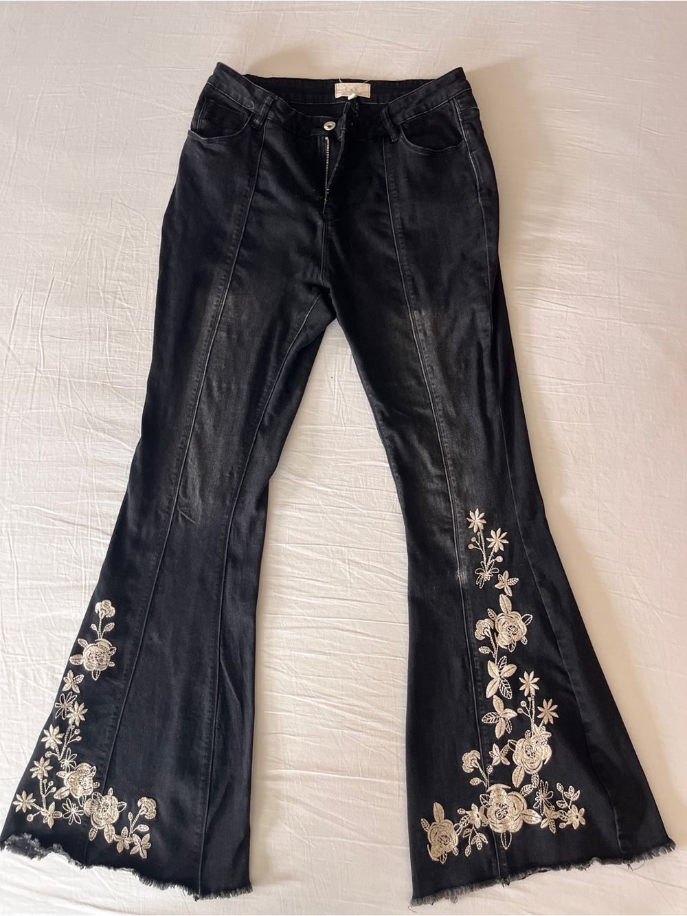 Chelsea & Violet Black Coated Flare Jeans Embroidered Floral Raw Hem Women’s 29